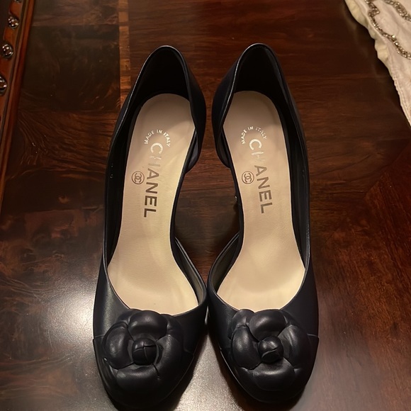 Chanel Camellia Heels - Picture 2 of 8